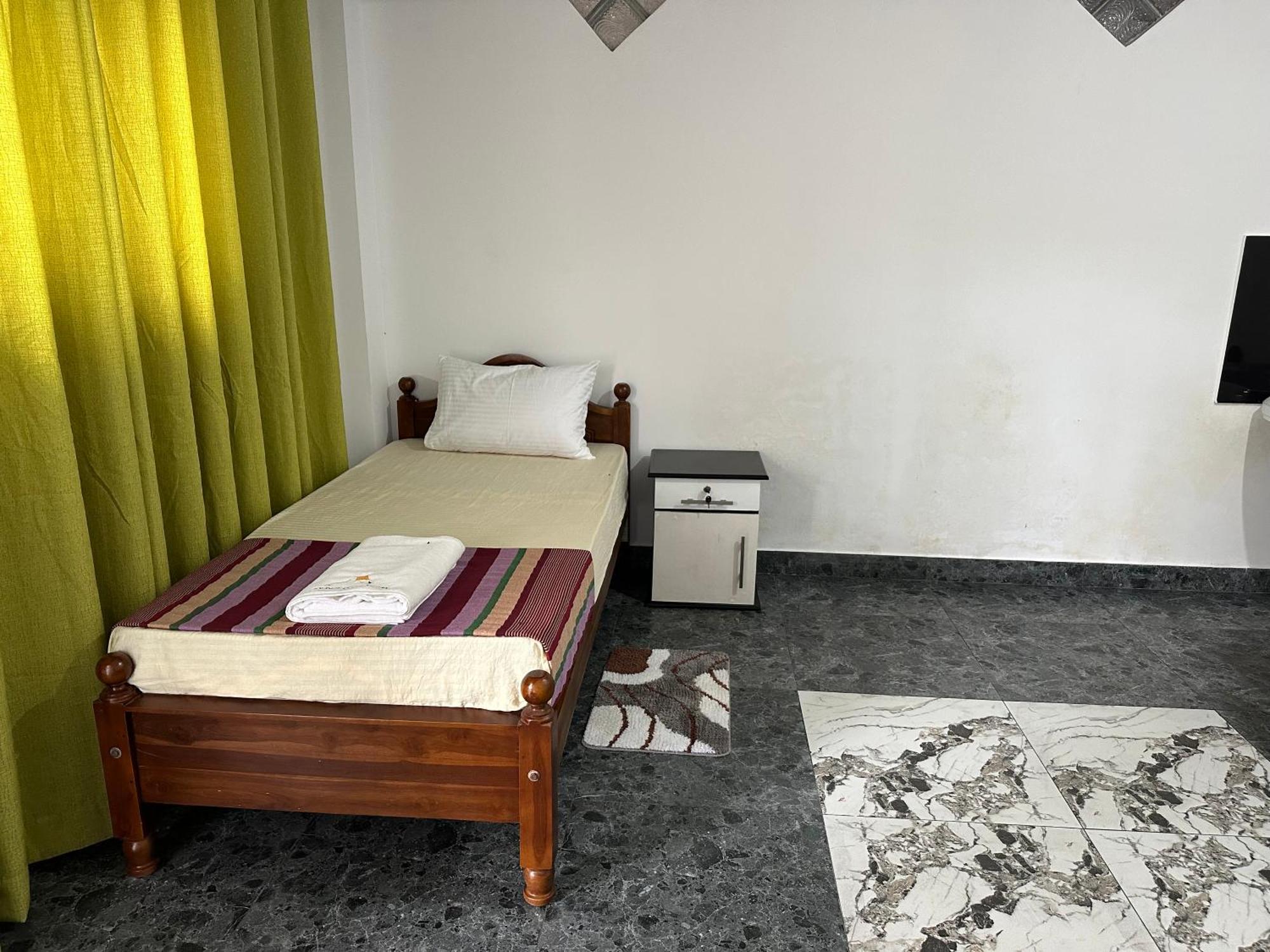 Golden Stars Hotel Дамбулла Экстерьер фото