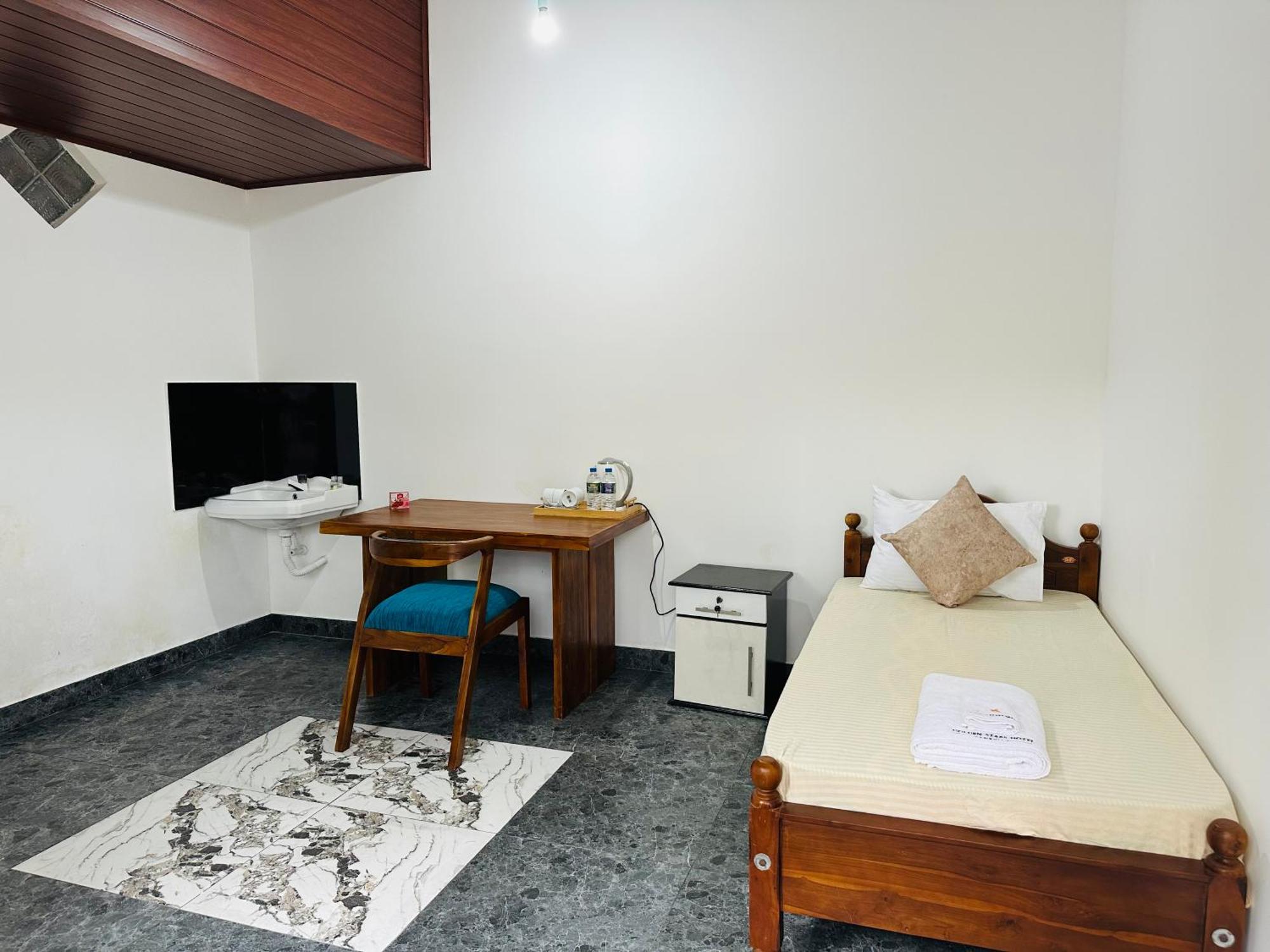 Golden Stars Hotel Дамбулла Экстерьер фото