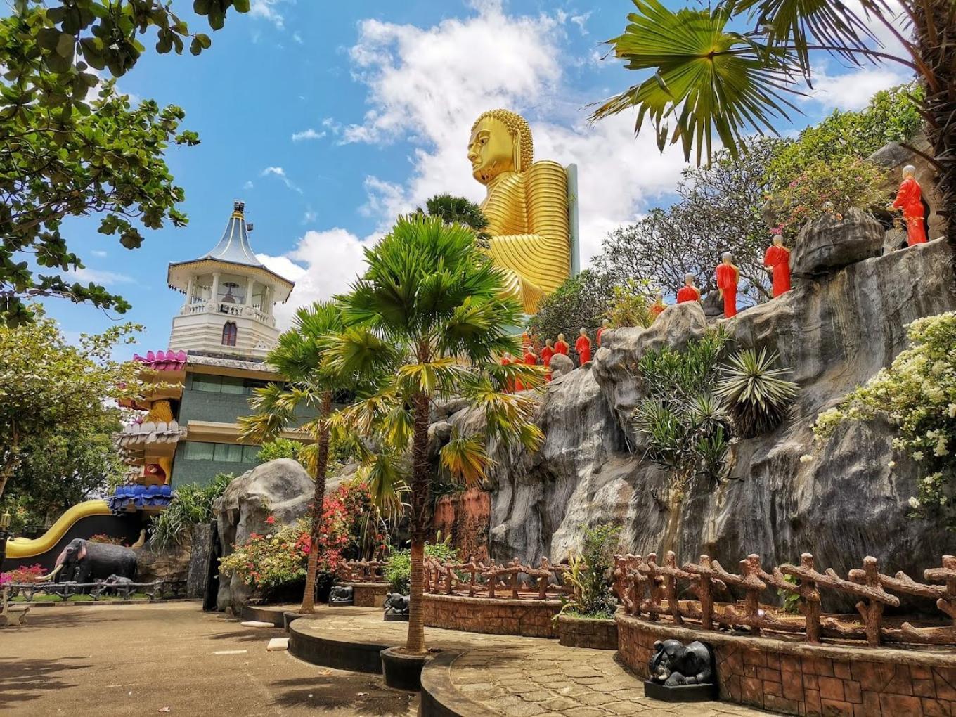 Golden Stars Hotel Дамбулла Экстерьер фото